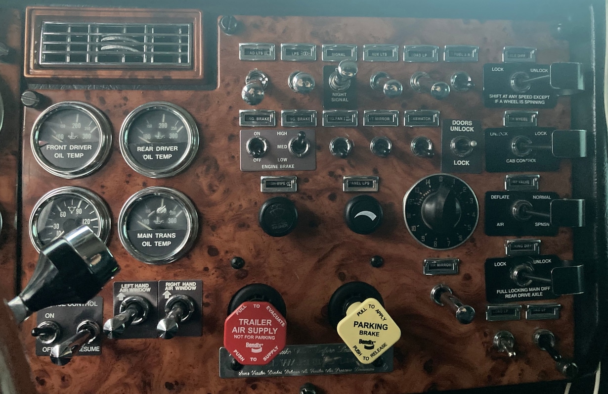 Peterbuilt gauges